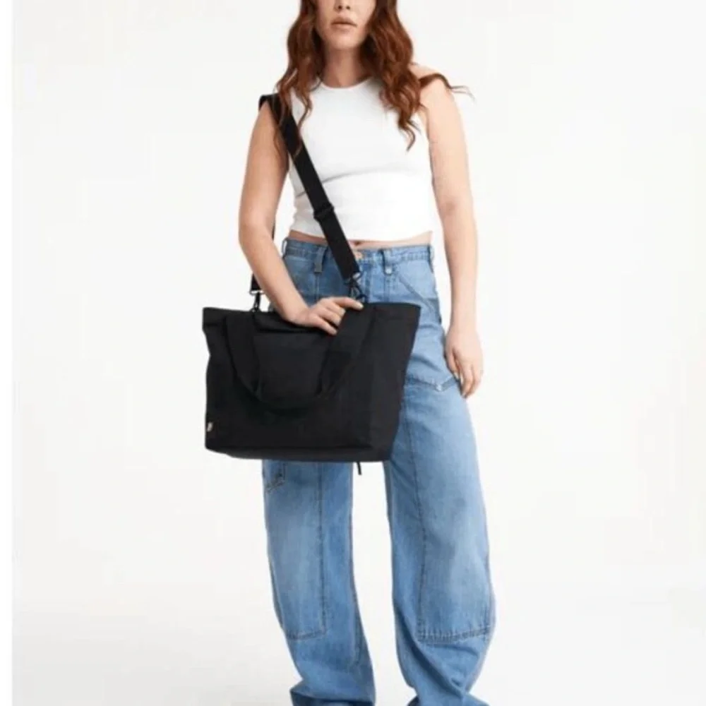 Beis Black Tote Bag - Free Accessory - Picture 6 of 12